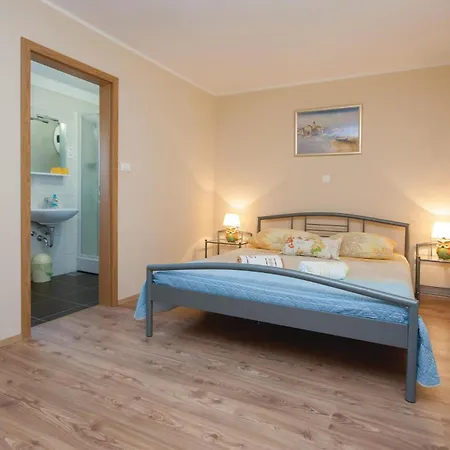 With Outdoor Swimming Pool 441