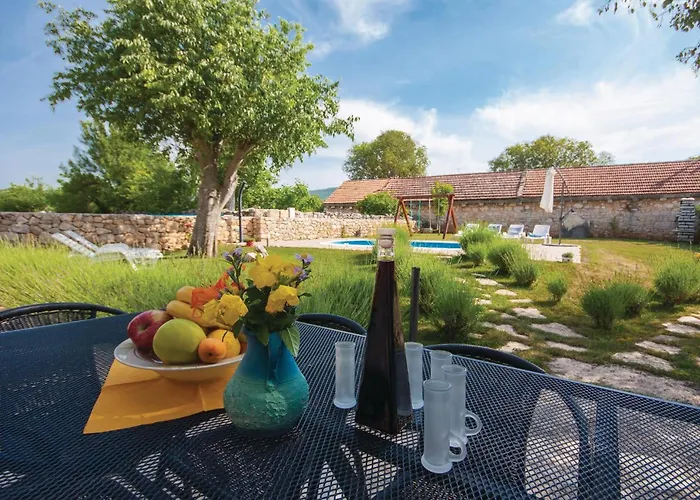 With Outdoor Swimming Pool 441